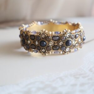 Jewellery with natural stones, freshwater pearls, and polkies – traditional Indian design.