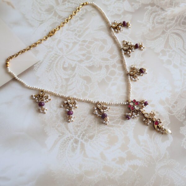 92.5 silver chain set with freshwater pearls and gold polish – elegant traditional jewellery